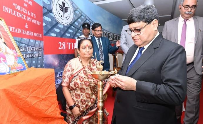 विधानसभा अध्यक्ष ऋतु खण्डूडी ने महिलाओं के स्वयं सहायता समूहों को किया सम्मानित