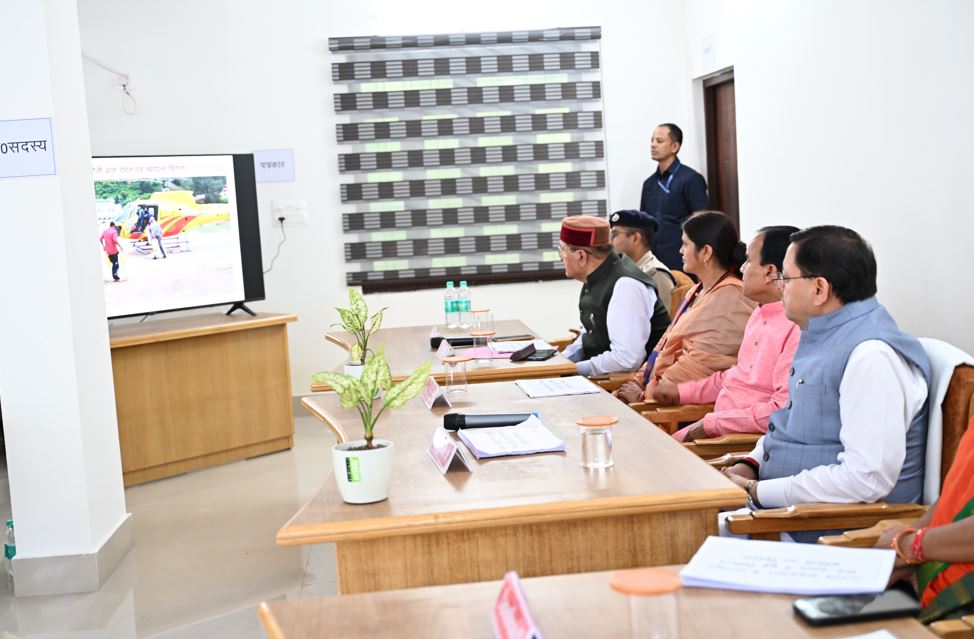 रुद्रप्रयाग आपदा प्रभावित इलाकों का निरीक्षण करते हुए मुख्यमंत्री ने कहा – पीड़ितों को राहत और सहयोग देना हमारी शीर्ष प्राथमिकता है।