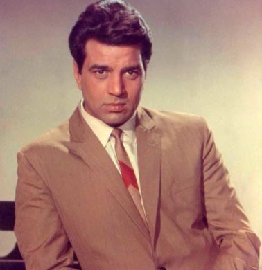 बॉलीवुड के दिग्गज अभिनेता धर्मेंद्र का हुआ निधन, 89 वर्ष की उम्र में ली अंतिम सांस