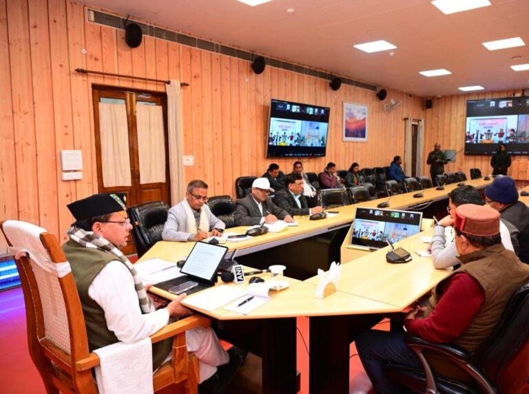 मुख्यमंत्री पुष्कर सिंह धामी ने “जन-जन की सरकार, जन-जन के द्वार” कार्यक्रम की तैयारियों की समीक्षा की