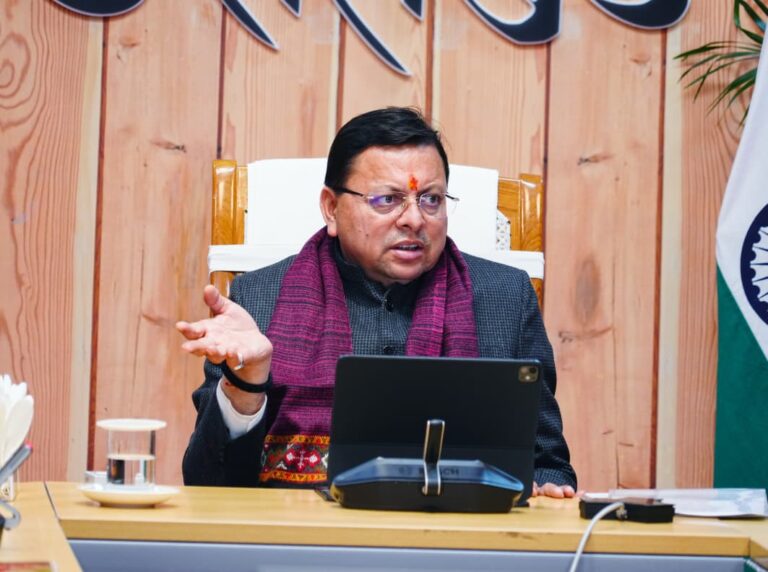 मुख्यमंत्री धामी ने प्रदेशवासियों को गणतंत्र दिवस की शुभकामनाएँ दीं, कहा कि गणतंत्र दिवस हमारे संविधान के निर्माण का महापर्व है।