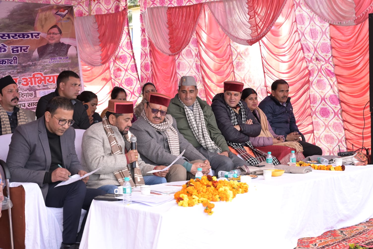 मुख्यमंत्री पुष्कर सिंह धामी के नेतृत्व में जनसेवा का नया रिकॉर्ड, 484 कैम्पों से 3.89 लाख से अधिक लोग लाभान्वित