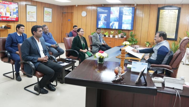 मुख्य सचिव व डीआरएम मुरादाबाद के बीच अहम बैठक सम्पन्न।