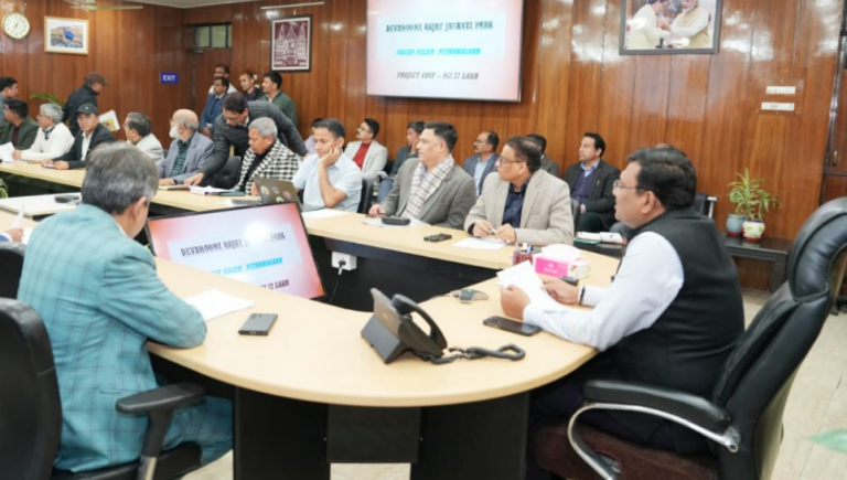 मुख्य सचिव आनंद बर्धन ने राज्य में नशे के विरुद्ध कार्रवाई को तेज करने के दिए निर्देश