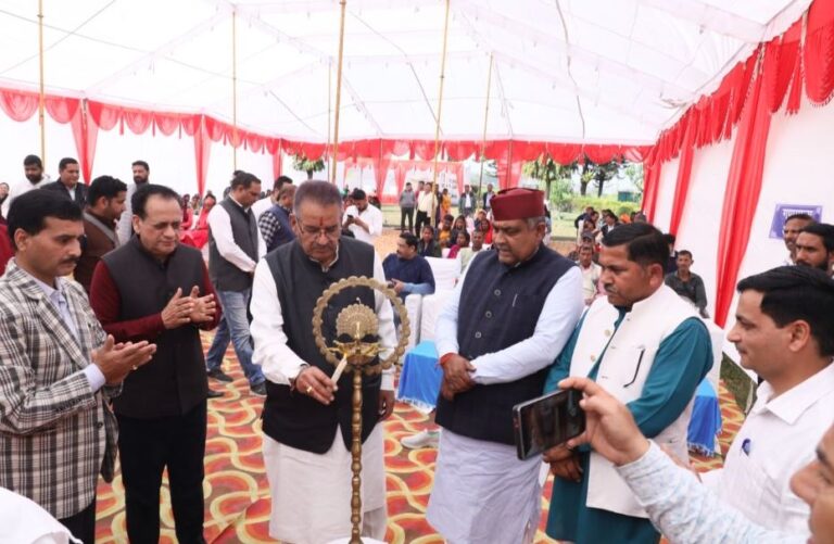 कृषि मंत्री गणेश जोशी ने रेशम कृषि मेले का किया शुभारंभ, बोले रेशम उत्पादन से बढ़ेगी किसानों की आय, उत्तराखण्ड बनेगा आत्मनिर्भर