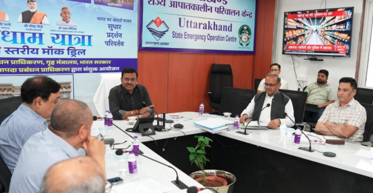 मुख्य सचिव आनन्द बर्द्धन ने की चारधाम यात्रा की समीक्षा
