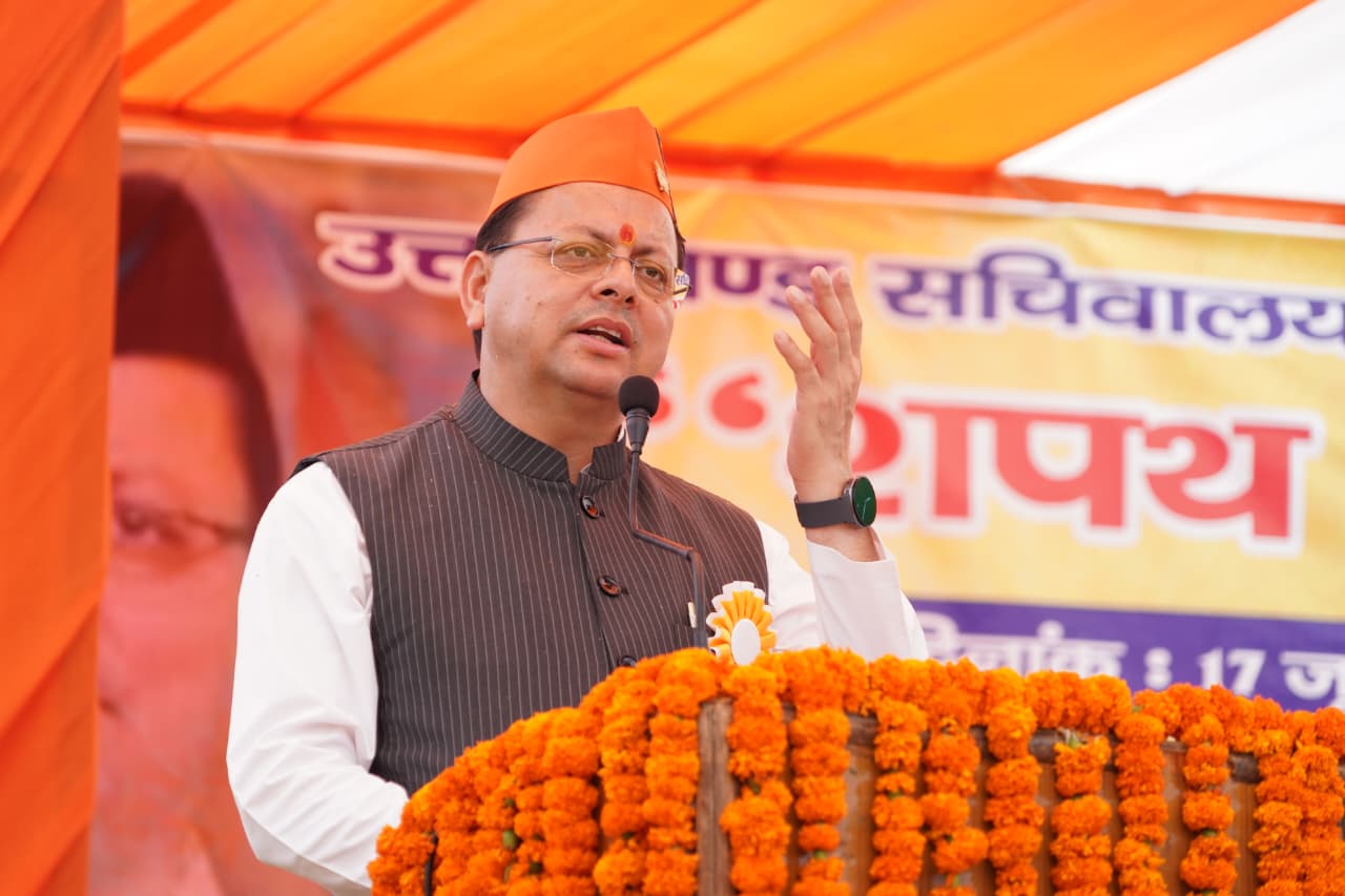 मुख्यमंत्री पुष्कर सिंह धामी ने सचिवालय संघ की नवनिर्वाचित कार्यकारिणी को दिलाई शपथ