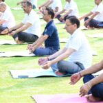 अंतरराष्ट्रीय योग दिवस के उपलक्ष्य में मुख्यमंत्री ने अधिकारियों एवं कर्मचारियों के साथ किया योगाभ्यास।