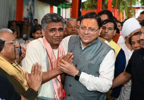 टनकपुर से कैलाश मानसरोवर यात्रा के प्रथम दल को मुख्यमंत्री पुष्कर सिंह धामी ने हरी झंडी दिखाकर किया रवाना