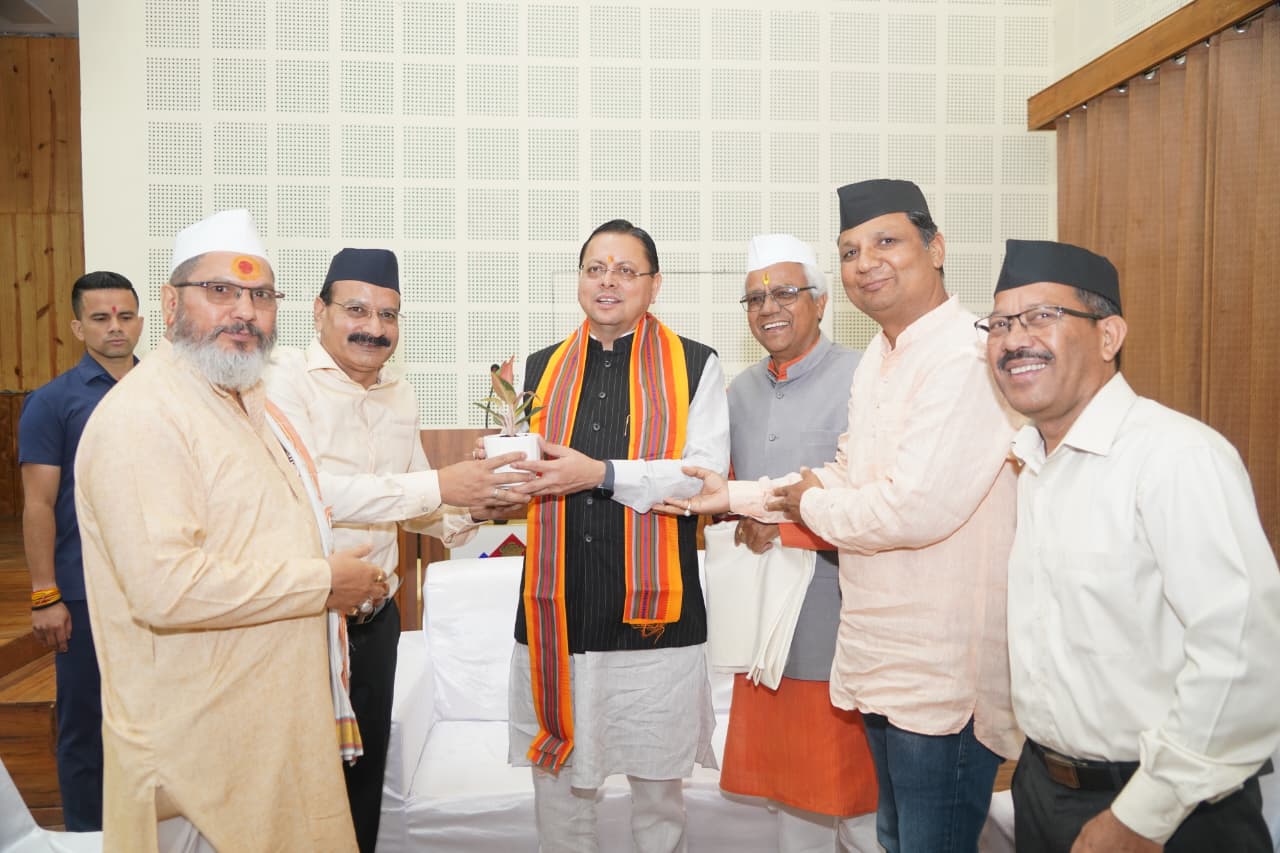 मुख्यमंत्री पुष्कर सिंह धामी को मुख्य सेवक के रूप में सर्वाधिक कार्यकाल पूर्ण करने पर विभिन्न संगठनों ने दी बधाई