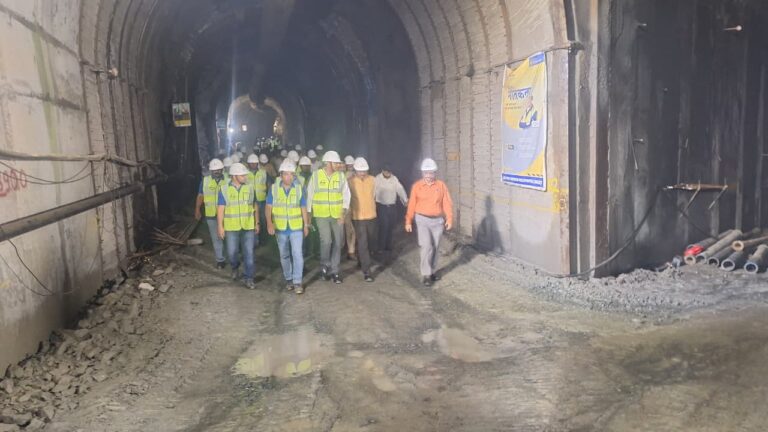 मुख्य सचिव आनन्द बर्द्धन ने किया लखवाड़ बहुउद्देशीय परियोजना का स्थलीय निरीक्षण