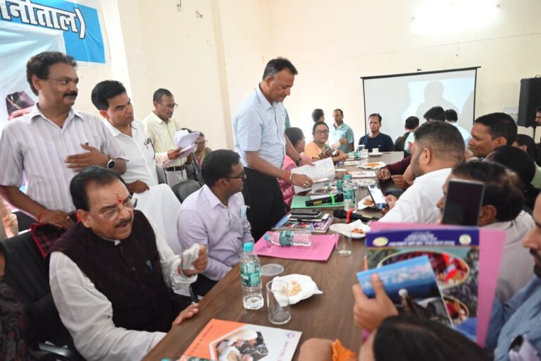 मुख्यमंत्री पुष्कर सिंह धामी के नेतृत्व में राज्यभर में संचालित हो रहा जन सम्पर्क अभियान, 73 कैम्पों में 64 हजार से अधिक लोगों ने की भागीदारी